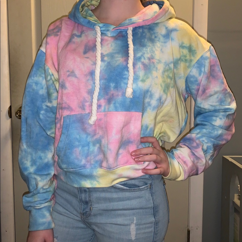 cropped tye-dye hoodie